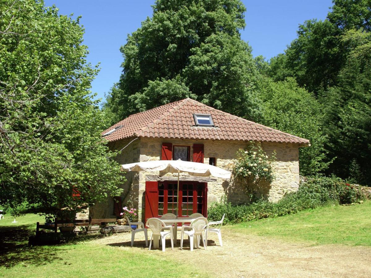 Cosy Holiday Home In Lantheuil With Garden Villefranche-du-Perigord Bagian luar foto