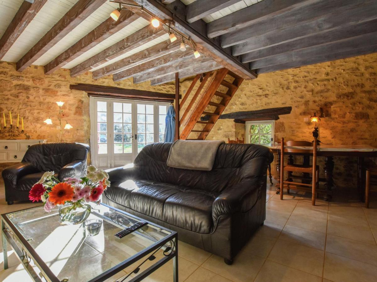 Cosy Holiday Home In Lantheuil With Garden Villefranche-du-Perigord Bagian luar foto