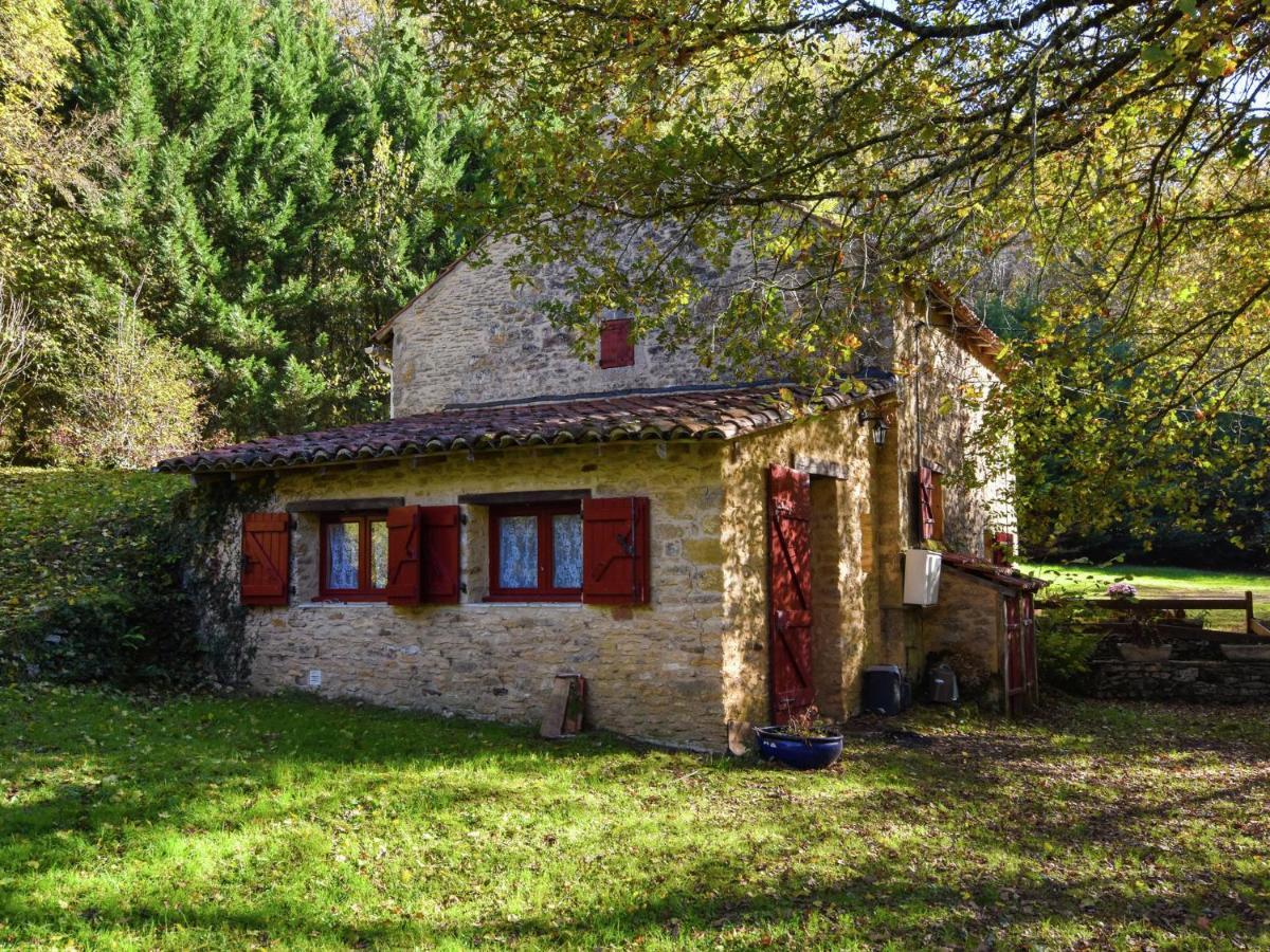 Cosy Holiday Home In Lantheuil With Garden Villefranche-du-Perigord Bagian luar foto