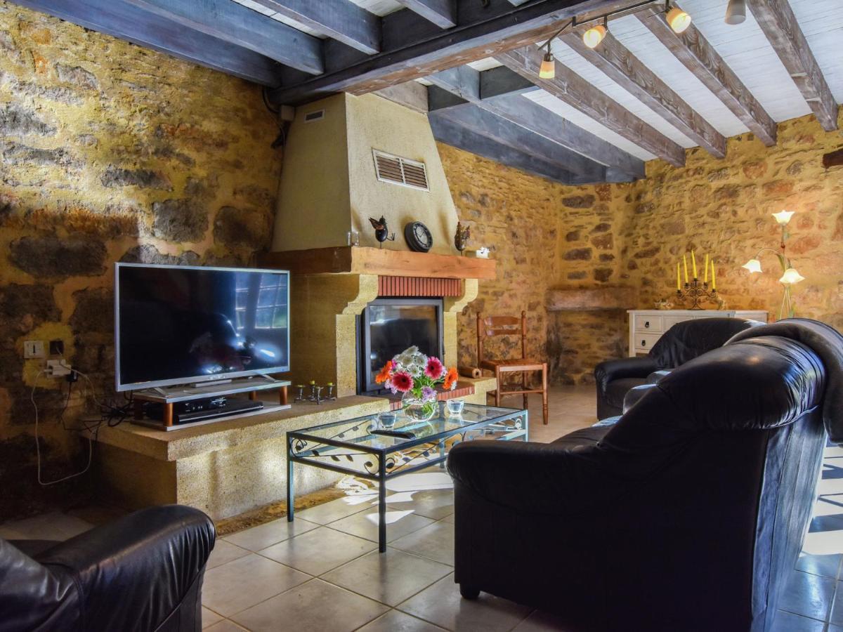 Cosy Holiday Home In Lantheuil With Garden Villefranche-du-Perigord Bagian luar foto