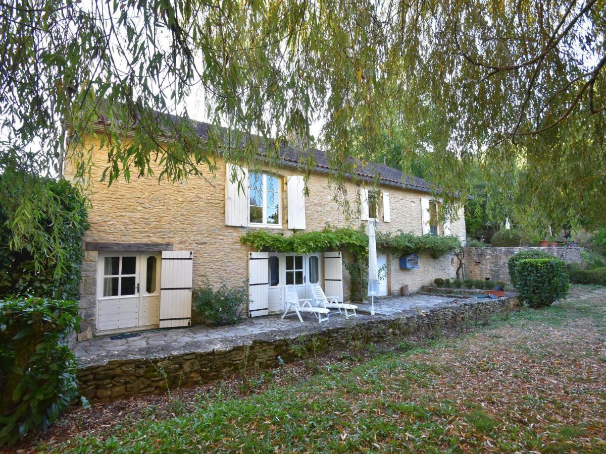 Cosy Holiday Home In Lantheuil With Garden Villefranche-du-Perigord Bagian luar foto