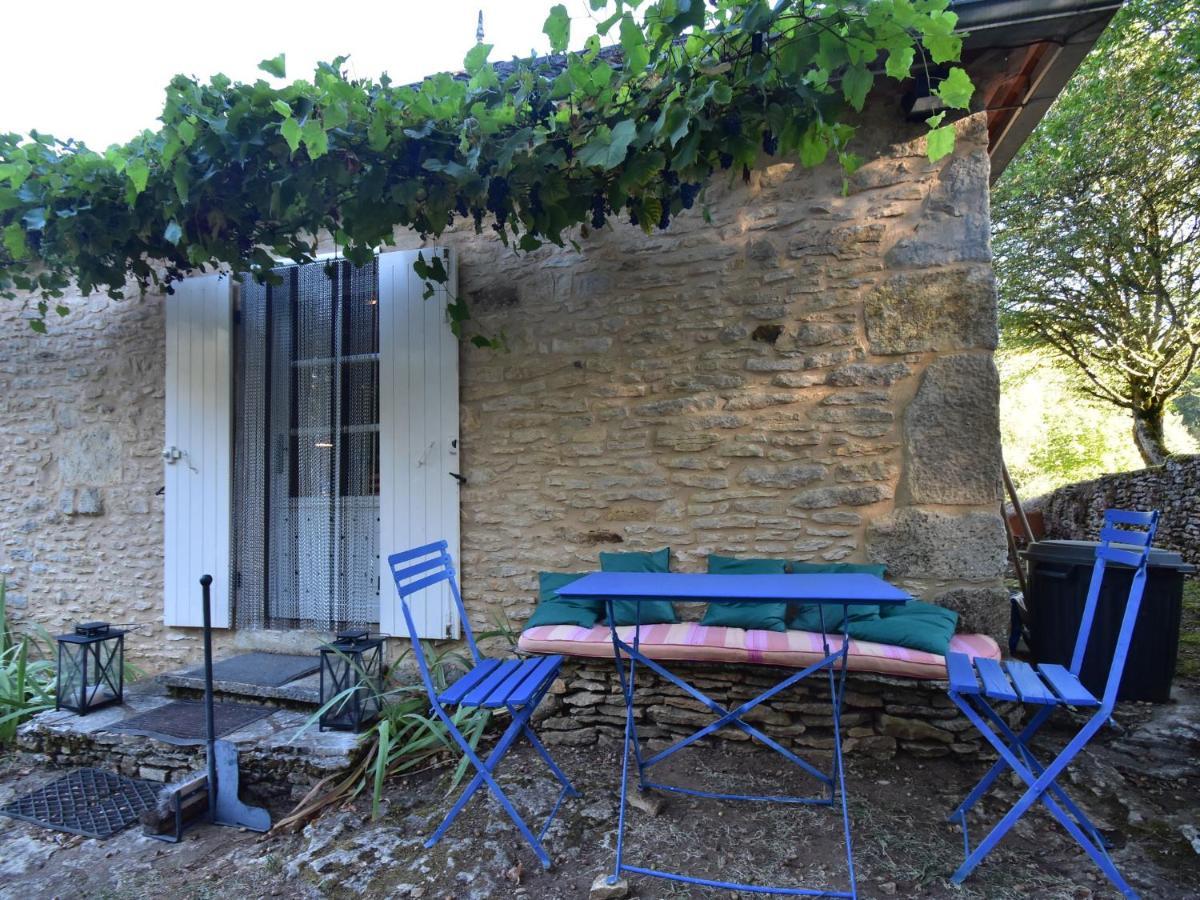Cosy Holiday Home In Lantheuil With Garden Villefranche-du-Perigord Bagian luar foto