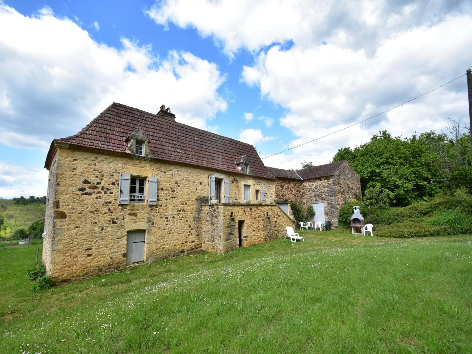 Cosy Holiday Home In Lantheuil With Garden Villefranche-du-Perigord Bagian luar foto