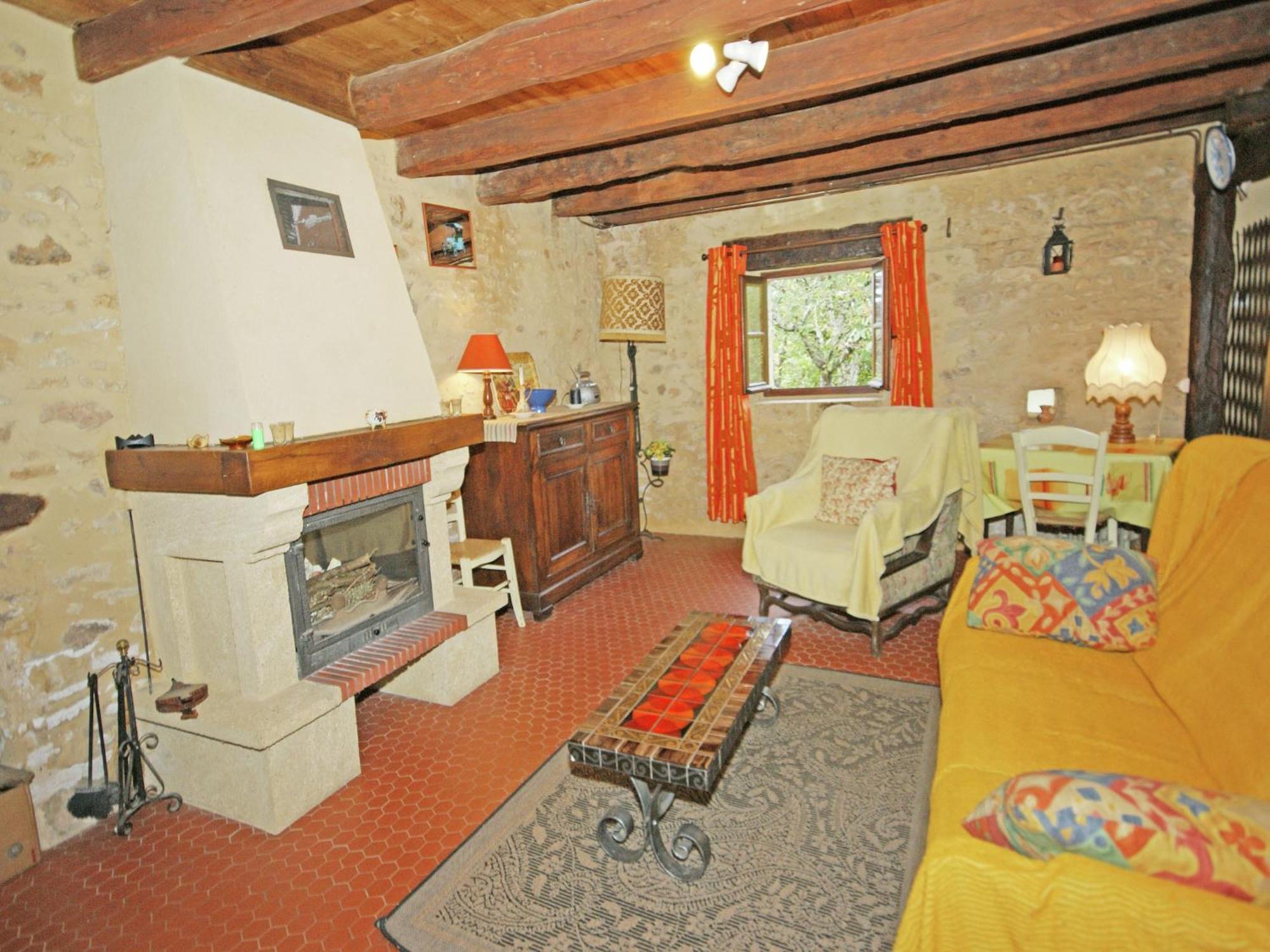 Cosy Holiday Home In Lantheuil With Garden Villefranche-du-Perigord Bagian luar foto