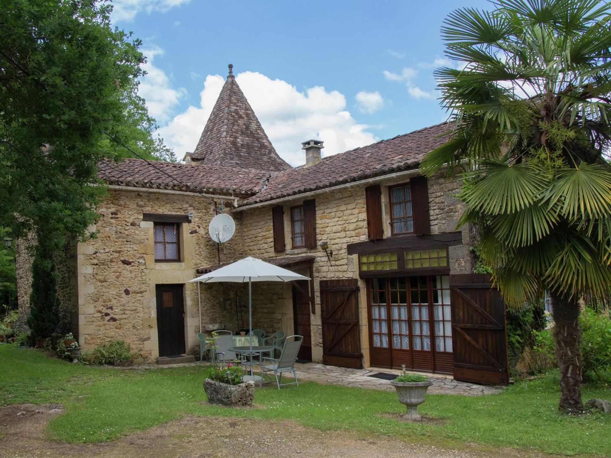 Cosy Holiday Home In Lantheuil With Garden Villefranche-du-Perigord Bagian luar foto