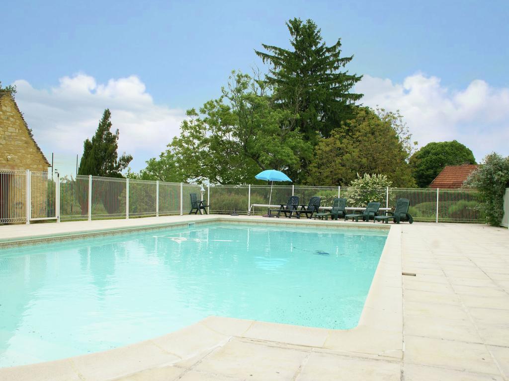 Cosy Holiday Home In Lantheuil With Garden Villefranche-du-Perigord Bagian luar foto