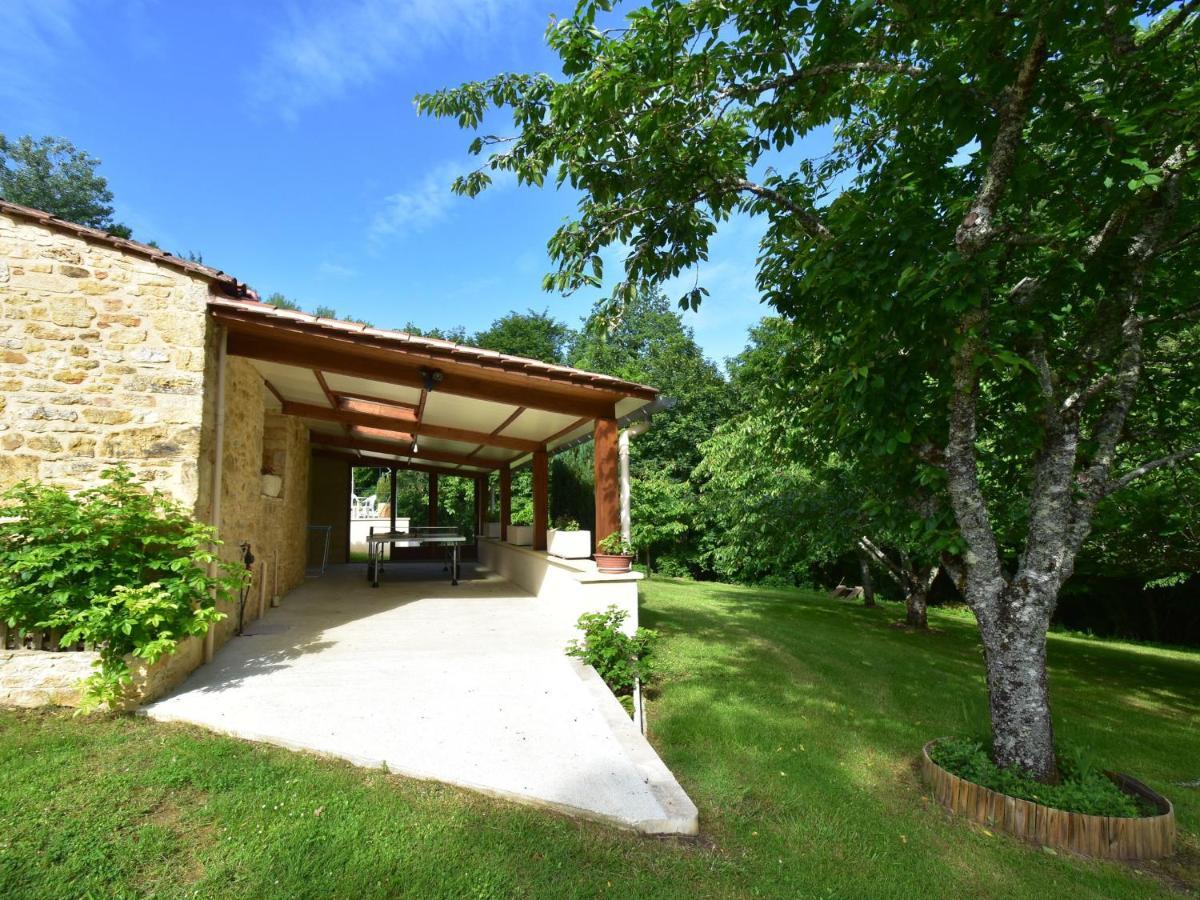Cosy Holiday Home In Lantheuil With Garden Villefranche-du-Perigord Bagian luar foto