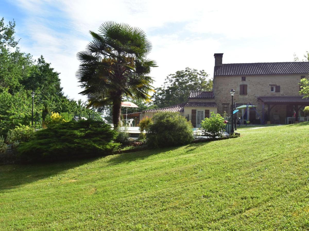 Cosy Holiday Home In Lantheuil With Garden Villefranche-du-Perigord Bagian luar foto